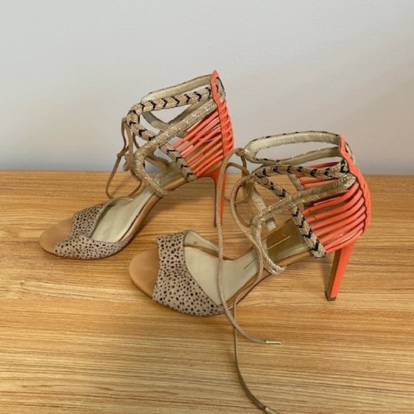 Dolce Vita Hexen Lace-Up Dress Sandals Leopard Print Coral Stilettos Size 10 - Picture 3 of 5